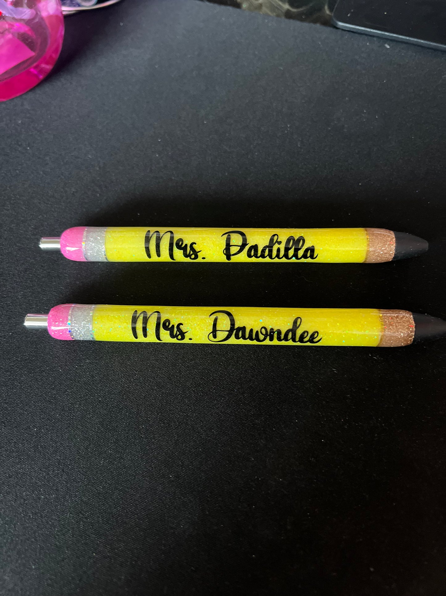 Glitter pen